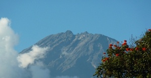 Pohled na Mt. Meru z Arushi