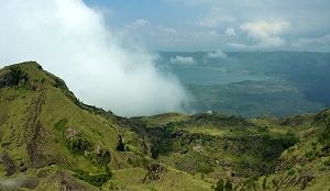 Pohled z nejvyššího vrcholu Gunung Batur