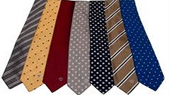 I nová kolekce kravat značky Versace je pro značku charakteristická.